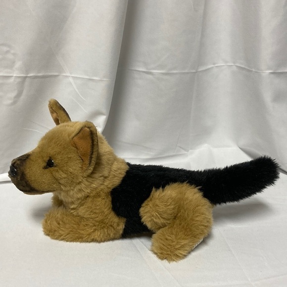 E & J Realistic German Shepherd Plush Dog - Picture 3 of 13